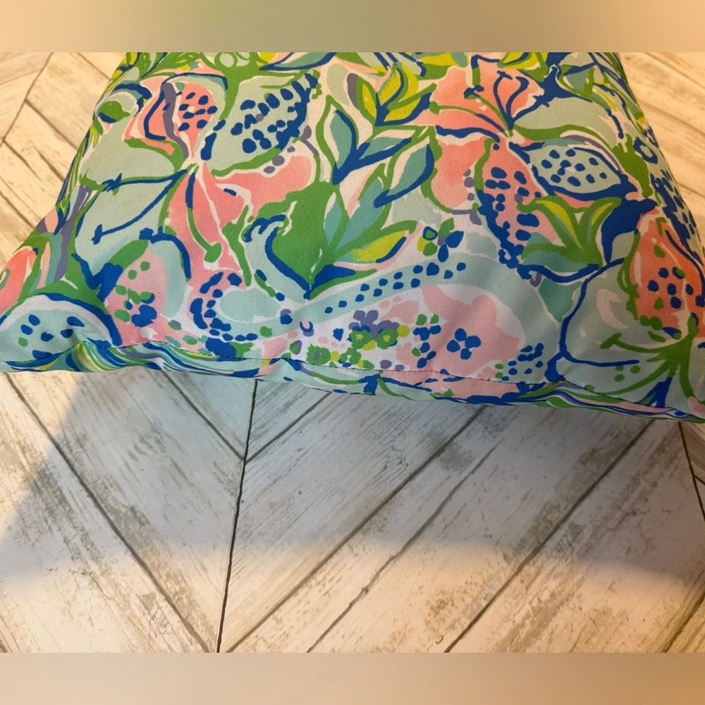 Lilly Pulitzer Pillow Feline Good Beach Floral Throw 15” x 15” Tropical - Picture 5 of 10